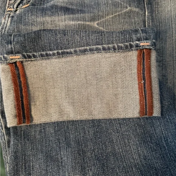 ✨SALE✨Victoria Beckham Faded Cropped Jeans - sz 29 - Picture 3 of 7